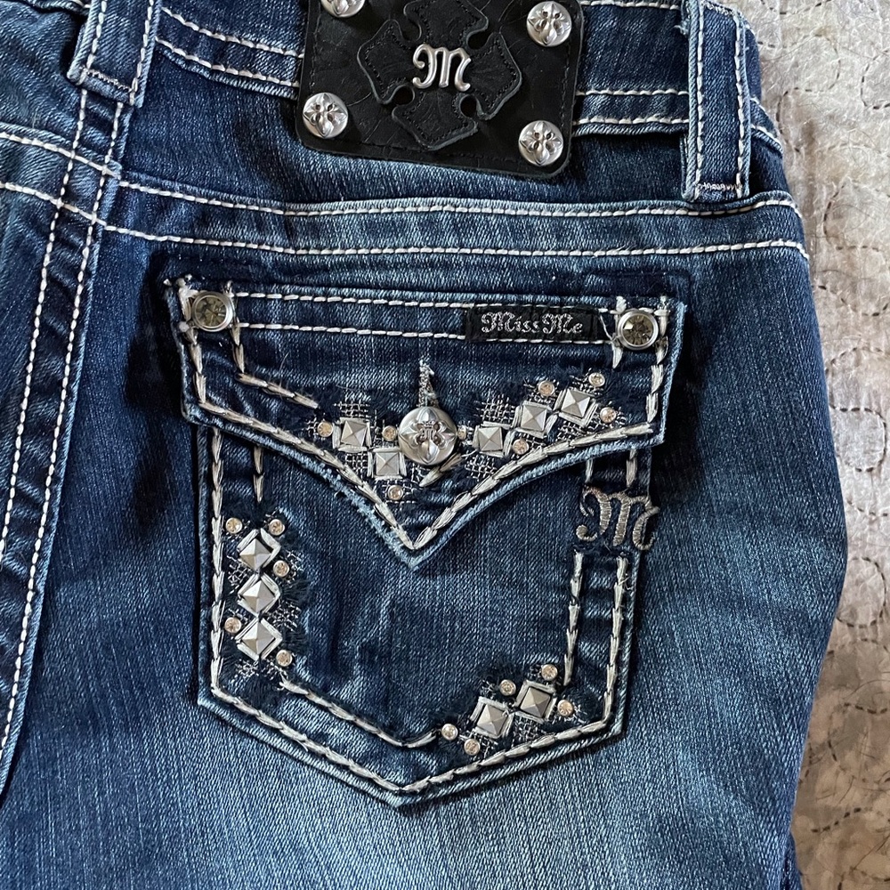 Miss Me Jeans 28x31 MP7088B Mid-Rise Boot